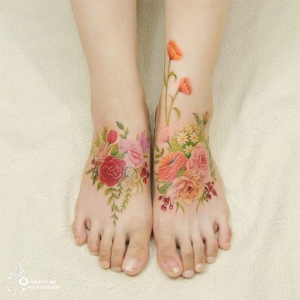 Flirty Floral Tattoo by a tattooist from Korea