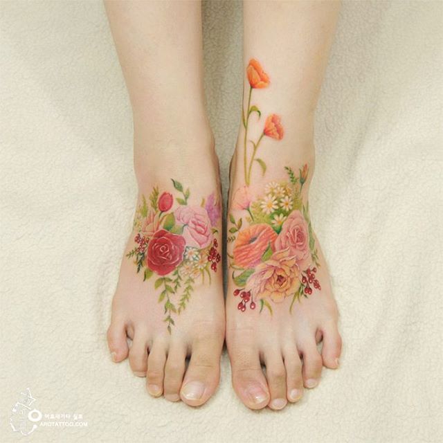 Flirty Floral Tattoo by a tattooist from Korea