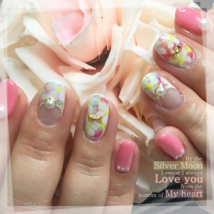 Accessorize it | Floral Nail designs for spring