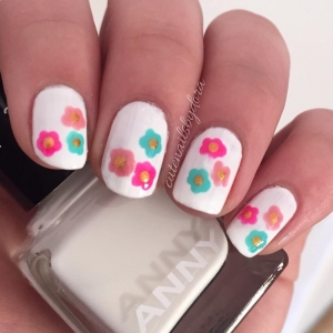 Bright And White | Floral Nail Art designs for spring