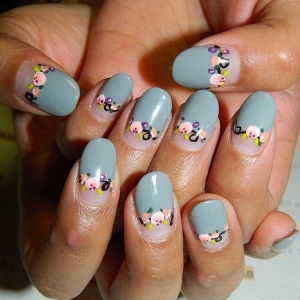 Little Flowers | Floral Nail Art designs for spring