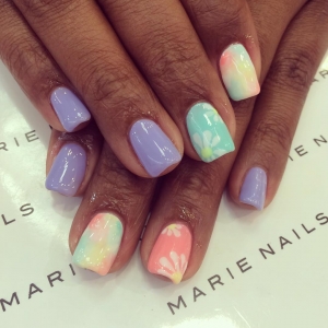 Spring is In | Floral Nail designs for spring