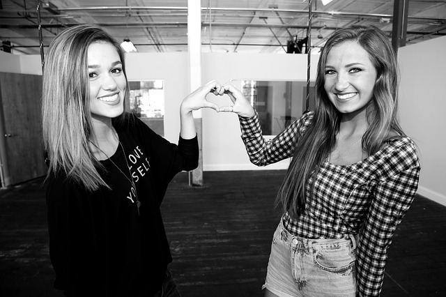 Supermodels Share Tips On Taking Perfect Selfies