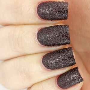 Gritty Volcanic Ashes | Textured Nails For this Spring