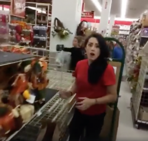 Guy Surprises His Girlfriend at Work Is adorable