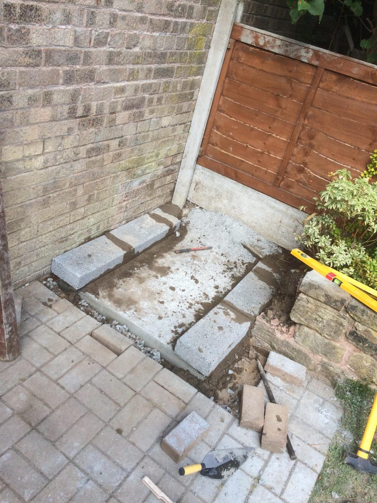 DIY Outdoor Brick Pizza Oven Step 2